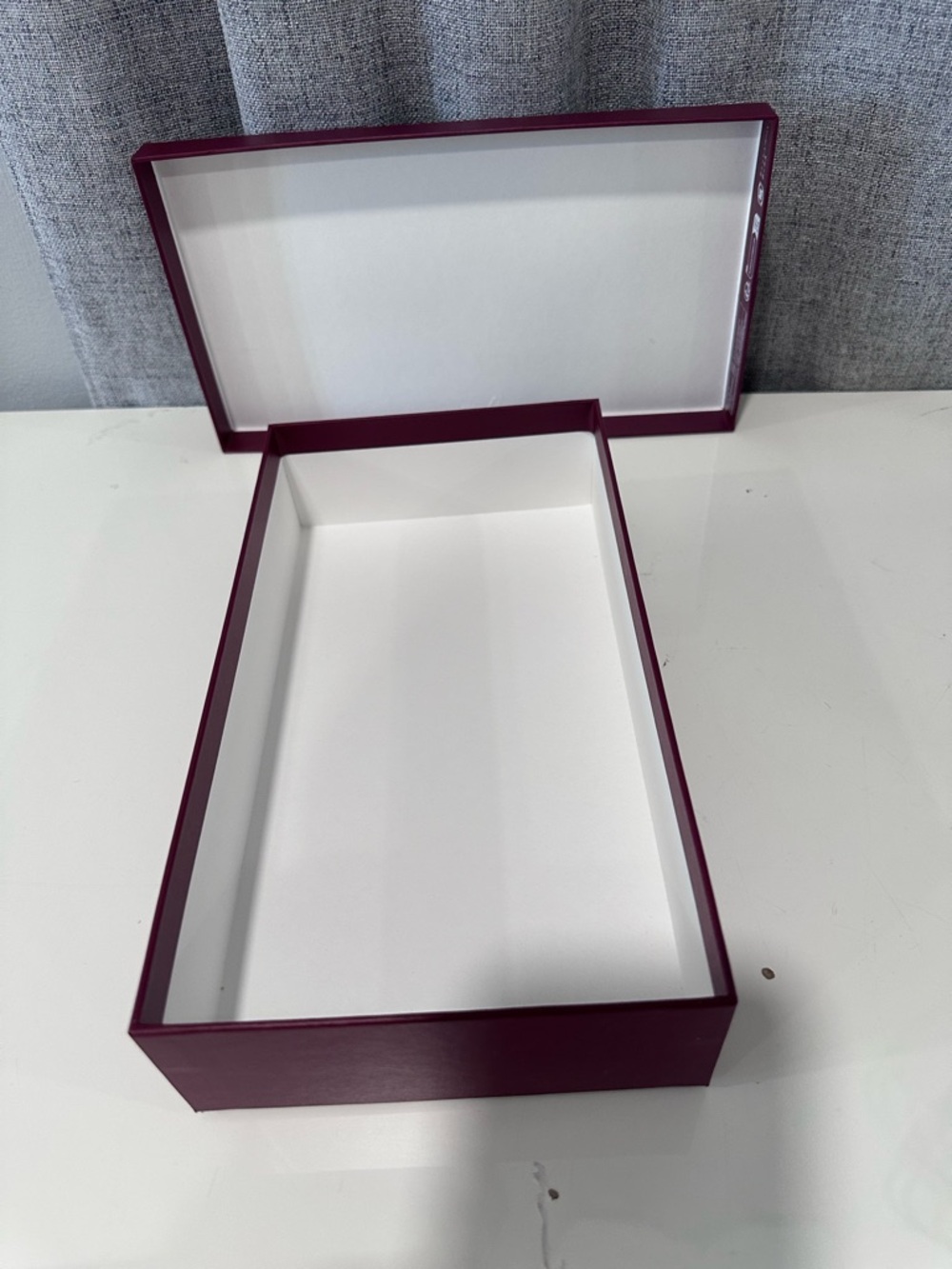 Authentic Gucci burgundy empty tie box with receipt holder. - Picture 6 of 7